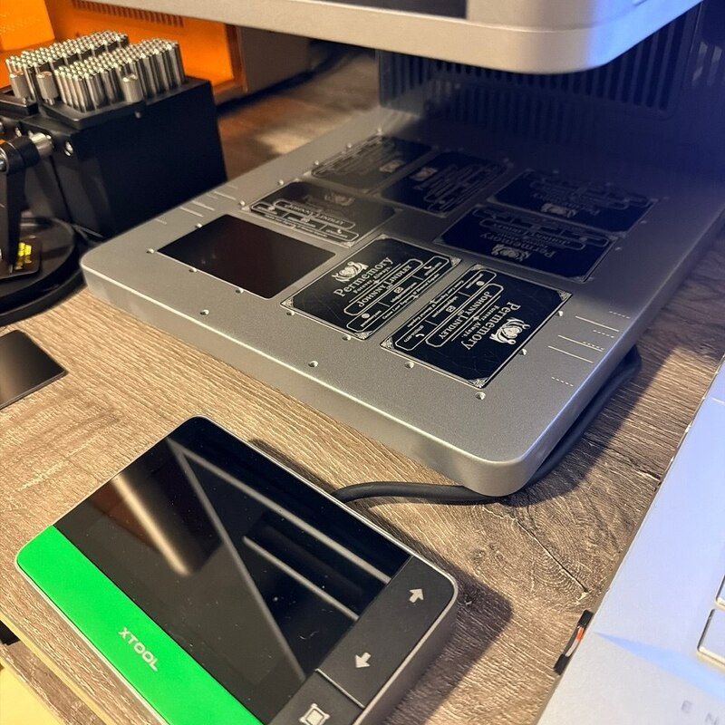 Machine making Business Cards